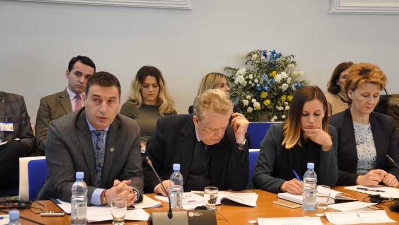 Ministri Bytyqi mori pjesë në debatin me temë ”Rëndësia e organizimit dhe sfidat e edukimit parashkollor”