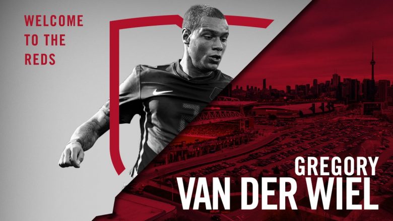 Van der Wiel transferohet te Toronto në MLS