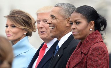 Michelle Obama zbulon dhuratën e parë që mori nga Melania Trump (Foto)