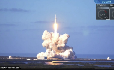 SpaceX tanimë ka testuar raketën e saj Falcon Heavy – ajo do të jetë në gjendje të dërgojë njerëz në Mars! (Foto/Video)