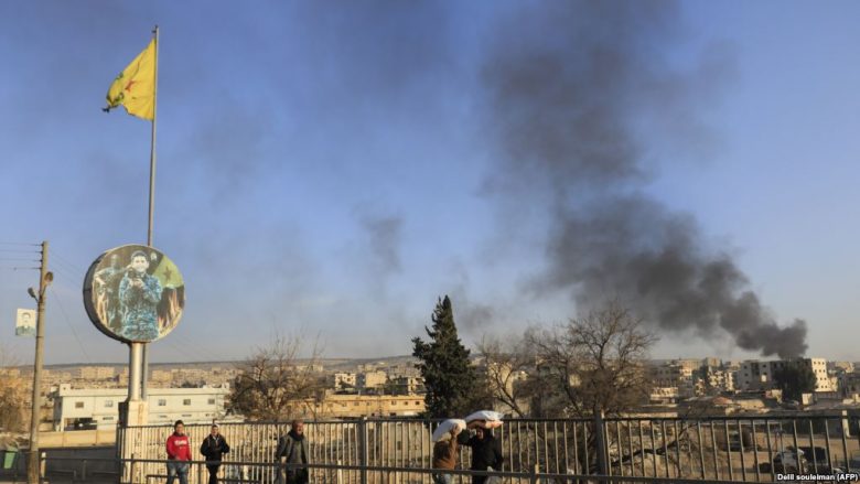 Kurdët “bëjnë marrëveshje” me Qeverinë siriane kundër Turqisë