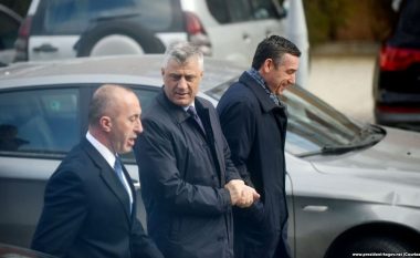 A përdorin jelek antiplumb liderët e Kosovës? (Video)