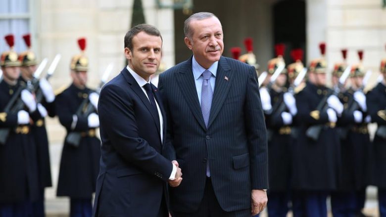 Erdogan bisedë telefonike me Macron-in