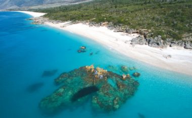 Turizmi dhe biznesi rrisin fluksin e të huajve në Shqipëri me 34.5%