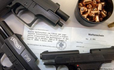Maqedoni, në blerjet online ka edhe tregti joligjore me armë