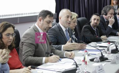 Haradinaj: Romët dhe ashkalinjtë të jenë të barabartë dhe aktiv në jetën shoqërore e politike