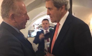 Kerry uron Kosovën për 10 vjetorin e pavarësisë