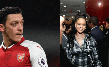 “Ajo e di çfarë ekipi të mbështesë”, Mesut Ozil pozon krah Rihannës (Foto)