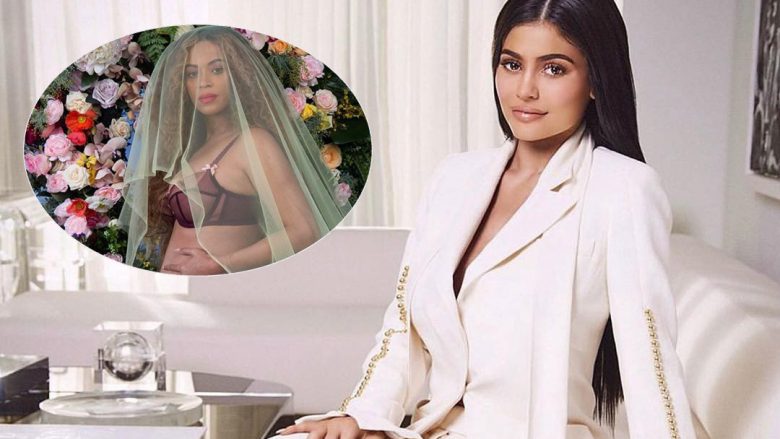 Imazhi i Kylie Jennerit me foshnjën e sapolindur ka marr mbi 15.4 milionë “Like” në Instagram (Foto)