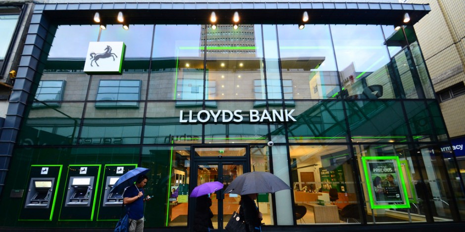 'Lloyds Bank' ndalon blerjen e kriptovalutave me kartë krediti
