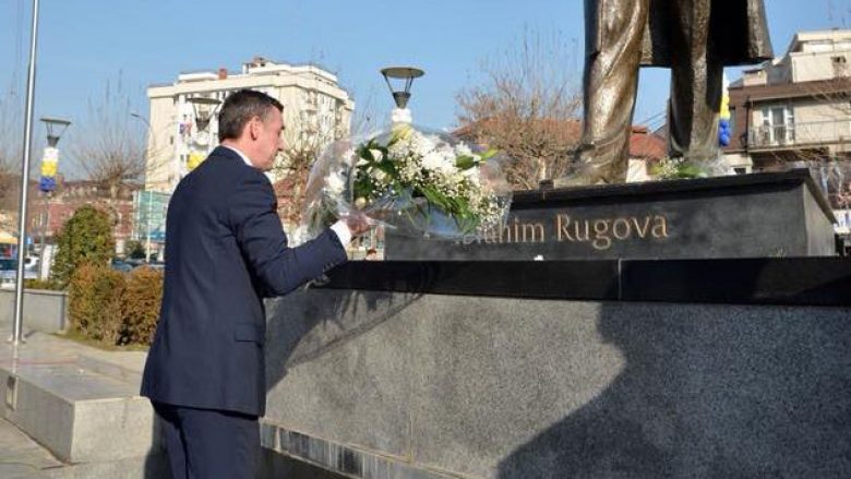 Veseli: Rugova, kontribuues i jashtëzakonshëm për pavarësinë e Kosovës