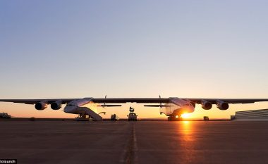 Tanimë ka kaluar një test të rëndësishëm – aeroplani më i madh në botë, një hap më afër fluturimit të parë (Video)