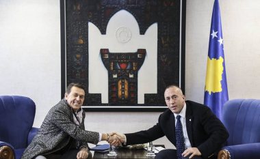 Haradinaj pas takimit me Xenin: Këngëtar i rrallë që interpretoi ndër vite perlat shqipe