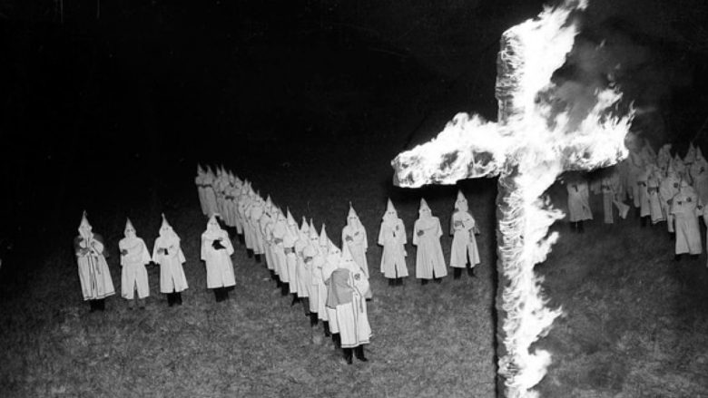 Ku Klux Klan, historia e krimeve që përgjaku Amerikën