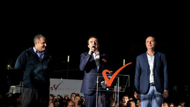 Shpend Ahmeti tregon disa nga arsyet e dorëheqjes nga Vetëvendosja