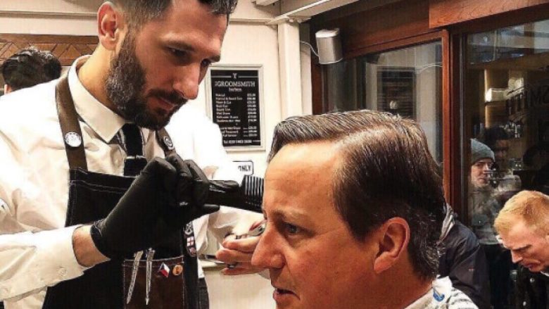Berberi kosovar qeth ish-kryeministrin e Britanisë, David Cameron (Foto)