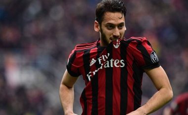 Calhanoglu: Nëse i shënoj Juventusit do ta puthë përsëri fanellën