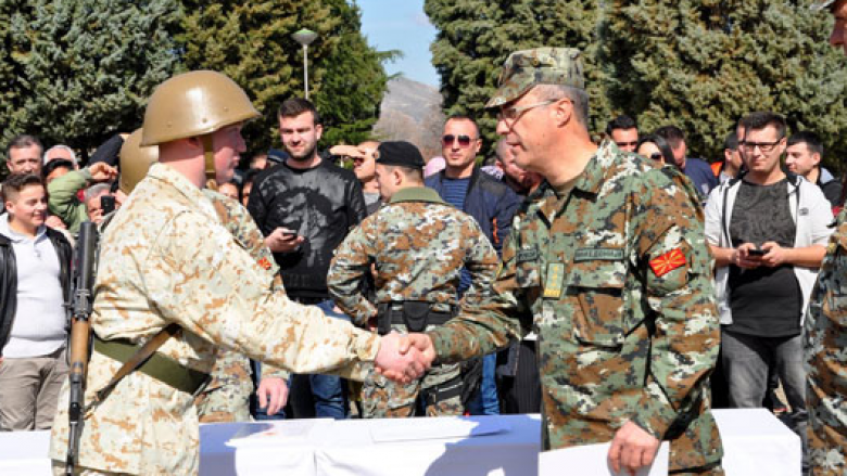 Vullnetarë të Armatës së Republikës së Maqedonisë dhanë betimin solemn