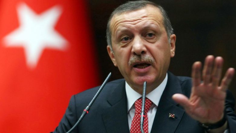 Erdogan e kërcënon Haradinajn, i fton kosovarët të protestojnë kundër tij