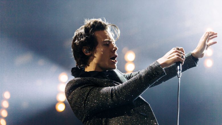 Me këngën “Medicine”, Harry Styles nxit thashetheme rreth orientimit të tij seksual