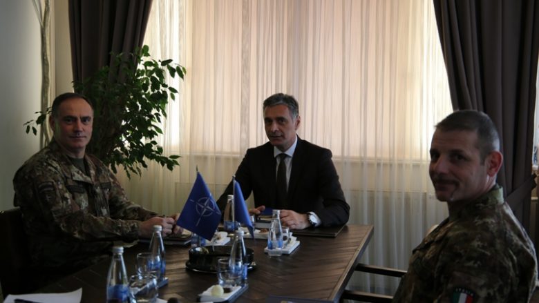 Lumezi takon gjeneralin Salvatore Cuoci, flasin rreth sigurisë në Kosovë