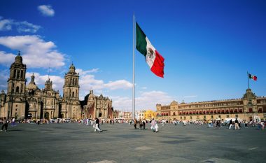 Shitën tre turistë italian për 43 euro në Meksikë