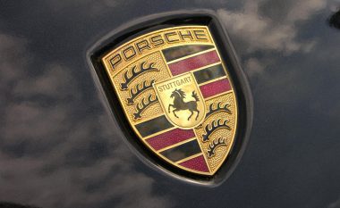 Porschen e 48 mijë eurove, ia konfiskuan vetëm dhjetë minuta pas blerjes (Foto)