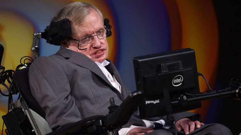 Stephen Hawking dha frymën e tij të fundit sot – por a besonte gjeniu në Zot?