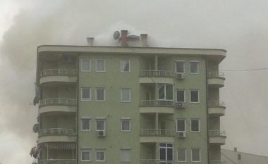 Lokalizohet zjarri që shpërtheu në një ndërtesë në Tetovë (Video)