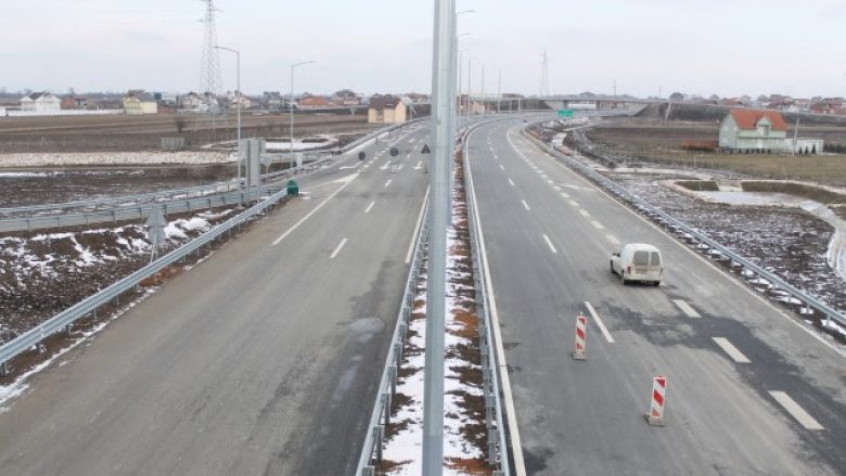 Tre punëtorë lëndohen gjatë punimeve në autostradën “Arbër Xhaferi”