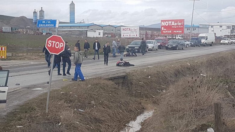 Vdes një person si pasojë e një aksidenti në magjistralen Gjilan – Ferizaj (Video)