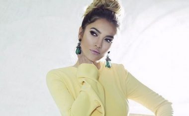 Dhurata Ahmetajt i hakohet Instagrami, këngëtarja kërkon falje pas rikthimit të llogarisë së saj