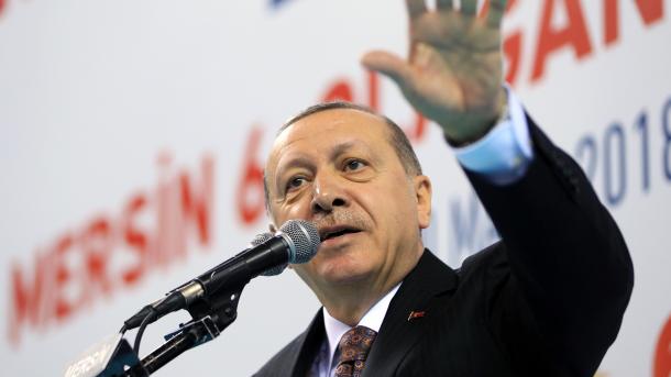 Erdogan kritikon NATO-n: Pse nuk je në Siri?
