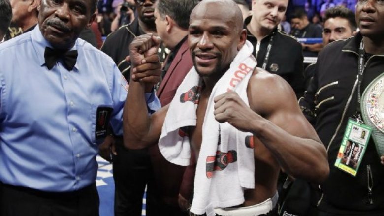 Legjenda e MMA-së, Charles Son: Mayweather do të rikthehet në ring sepse ka falimentuar