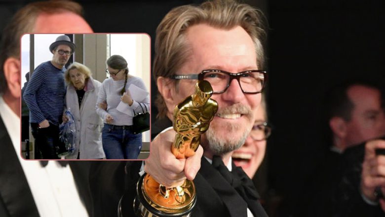 Gary Oldman jeton me nënën e tij, të cilës ia dedikoi çmimin Oscar