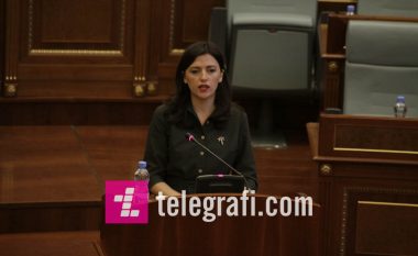 Deputetja Haxhiu: LVV e mbështet shfuqizimin e pagave për kabinetin qeveritar