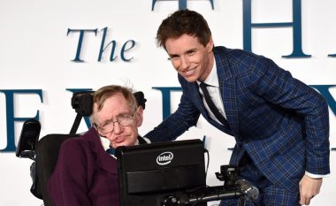 Eddie Redmayne, i cili fitoi çmimin Oscar me rolin e Stephen Hawkingut: Kam takuar njeriun më zbavitës në jetë