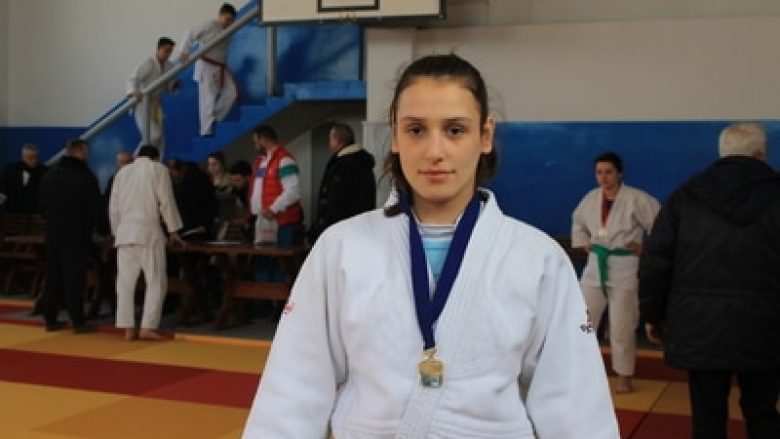 Erza Muminoviq siguron medaljen e argjendtë në evropianin e juniorëve