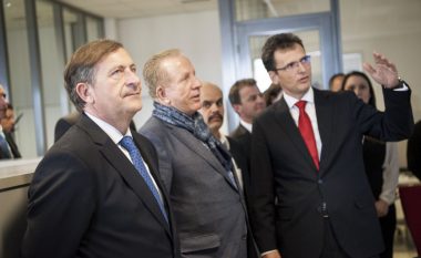 Zëvendëskryeministri slloven dhe ai kosovar, vizitojnë IPKO-në