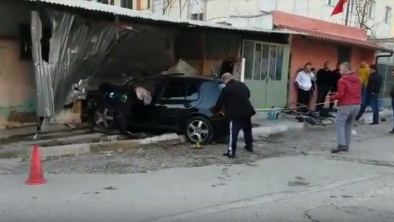 Aksident tragjik në Durrës, humb jetën një person (Video)