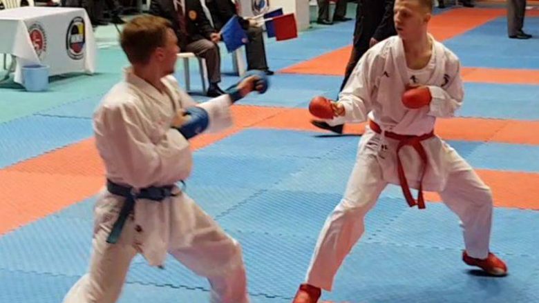 Tjetër medalje për Kosovën në karate, Orges Arifi i argjendtë në Kampionatin Ballkanik