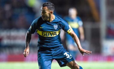 Carlos Tevez lëndohet në një ndeshje futbolli të zhvilluar në burg