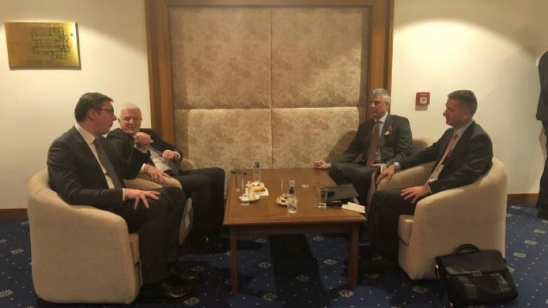 Thaçi në Sofje, takon presidentin serb Vuçiq dhe kryeministrin malazez Markoviq (Foto)