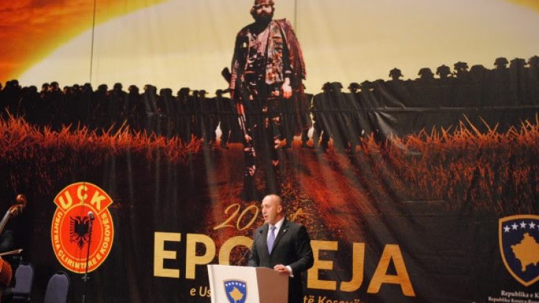 Haradinaj për Jasharajt: Zoti i madh e fali këtë familje në mesin tonë