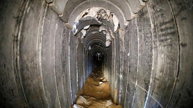 Izraeli shkatërron tunelin më të gjatë dhe më të thellë të Hamasit (Foto/Video)