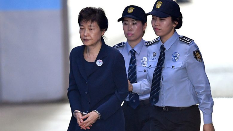 Ish-presidentja e Koresë së Jugut dënohet me 24 vite burg për korrupsion