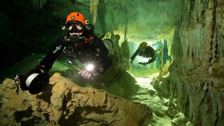 Arkeologët zbulojnë shpellat më të mëdha nënujore, ato janë 350 kilometra të gjata (Foto/Video)