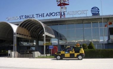 Arrestohen shtetas turq në aeroportin e Ohrit për shkak të falsifikimit të dokumenteve