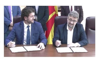 Universiteti i Ferizajt dhe i Shtipit nënshkruanë marrëveshje bashkëpunimi