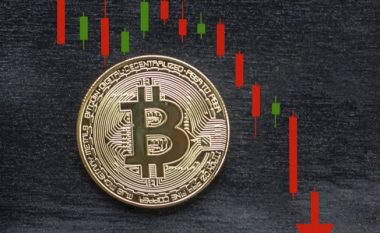 Vlera e Bitcoin ra për shkak të blerësve ‘të infektuar’ nga euforia